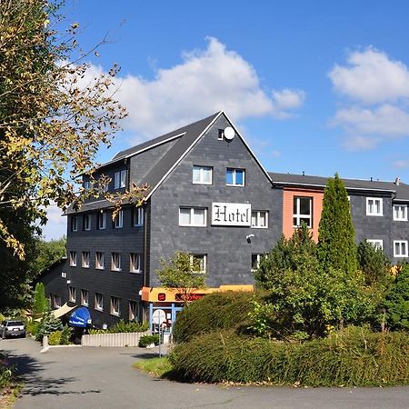Hotel An Der Alten Porzelline Нойхаус ам Ренвег Екстериор снимка